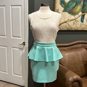 CHARLOTTE RUSSE Sleeveless Lacy Peplum Mini Dress